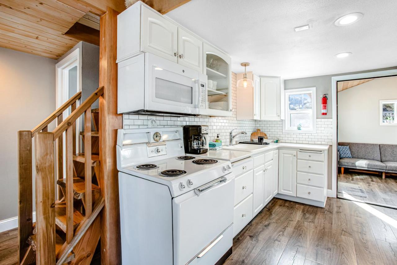 Villa Siletz Bay Getaway Lincoln City Exterior foto